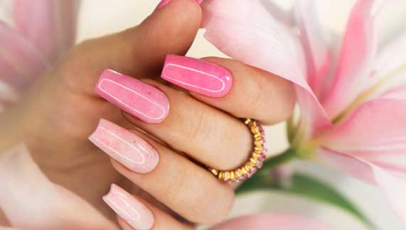 nail extension dubai